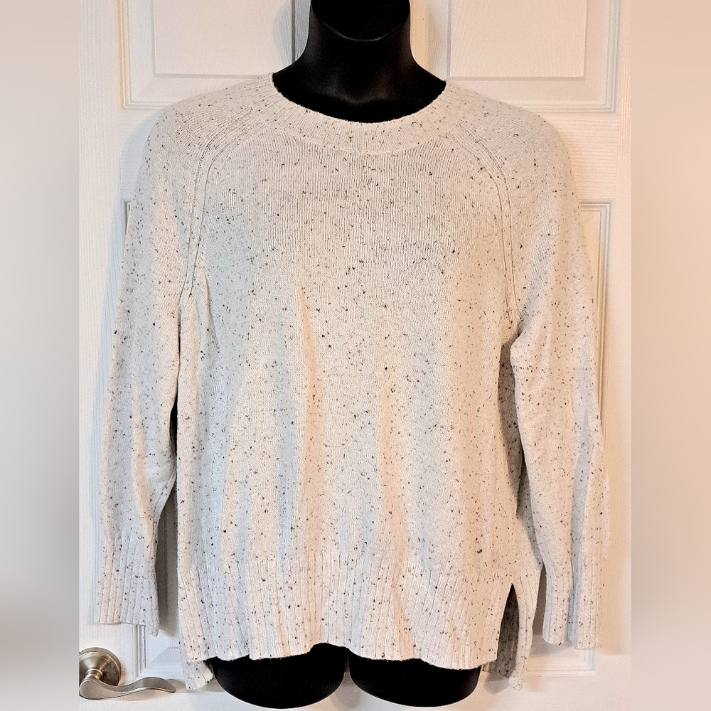 Old Navy White Speckled Sweater